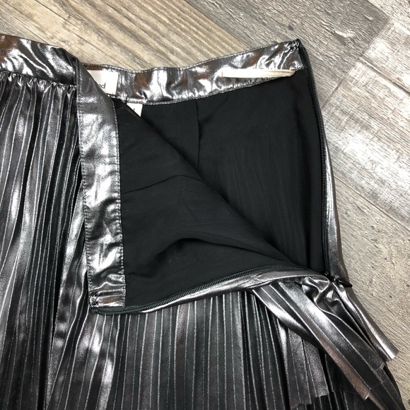 Aritzia Wilfred Bethune Pleated Skirt size 4 - Picture 4 of 7